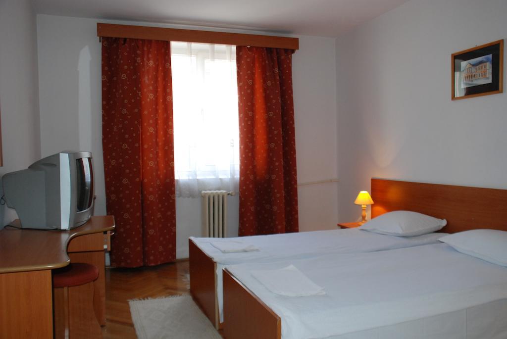 Hotel Merkur Miercurea Ciuc Zewnętrze zdjęcie