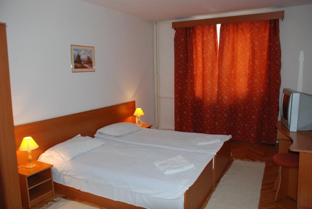 Hotel Merkur Miercurea Ciuc Zewnętrze zdjęcie