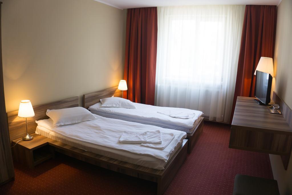 Hotel Merkur Miercurea Ciuc Zewnętrze zdjęcie