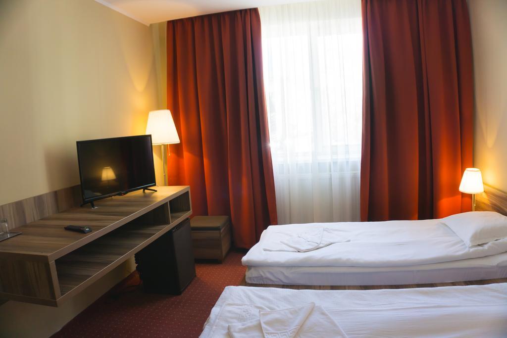 Hotel Merkur Miercurea Ciuc Zewnętrze zdjęcie